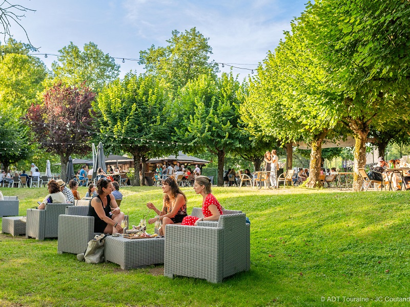 L'ilot - Guinguette à Azay-le-Rideau. Val de Loire, France.