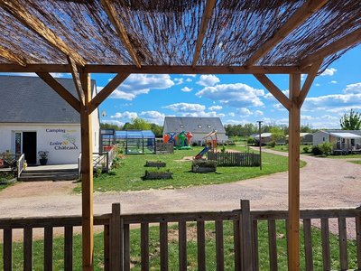 Camping Loire et Châteaux - Bréhémont, France.