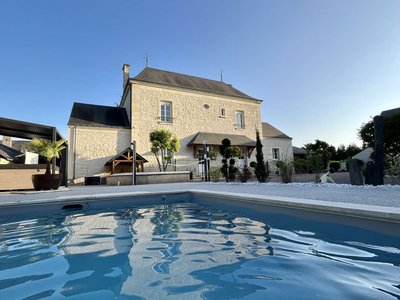 Cave Auger, vue depuis la piscine