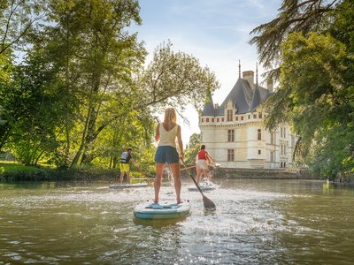 Paule & Mike - Paddle sur l'Indre à Azay-le-Rideau. Val de Loire, France.