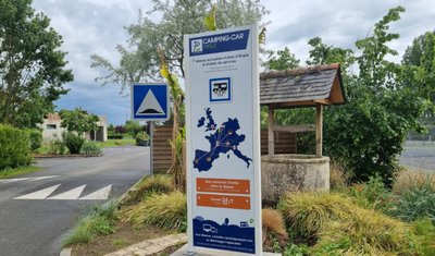 Aire Camping-Car Park de Cinq-Mars-la-Pile