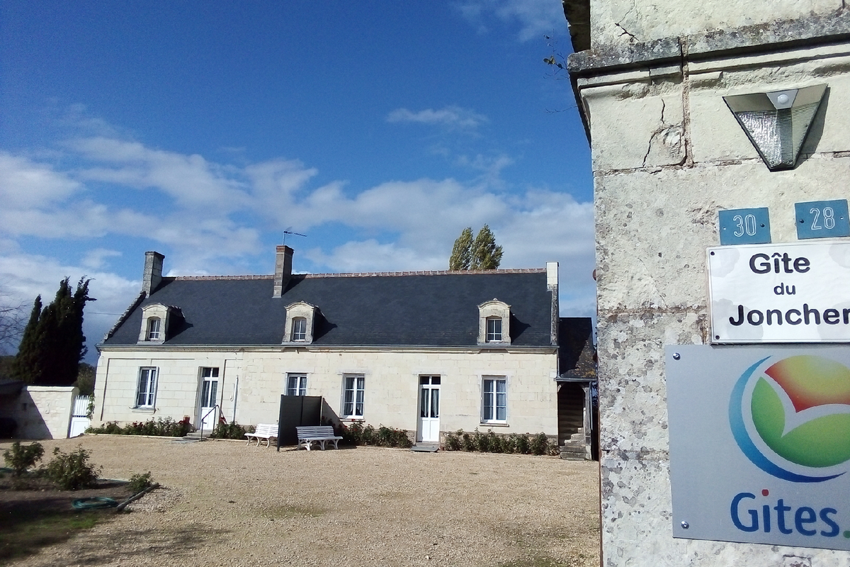 Chouze sur Loire Gîte du Joncher (1)