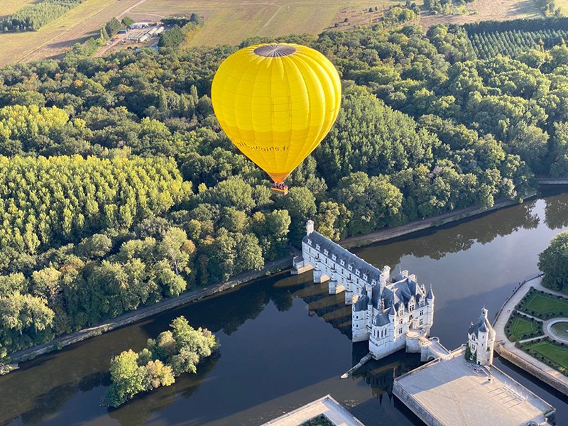 Air Touraine Vol en montgolfiere au dessus de Chenonceau