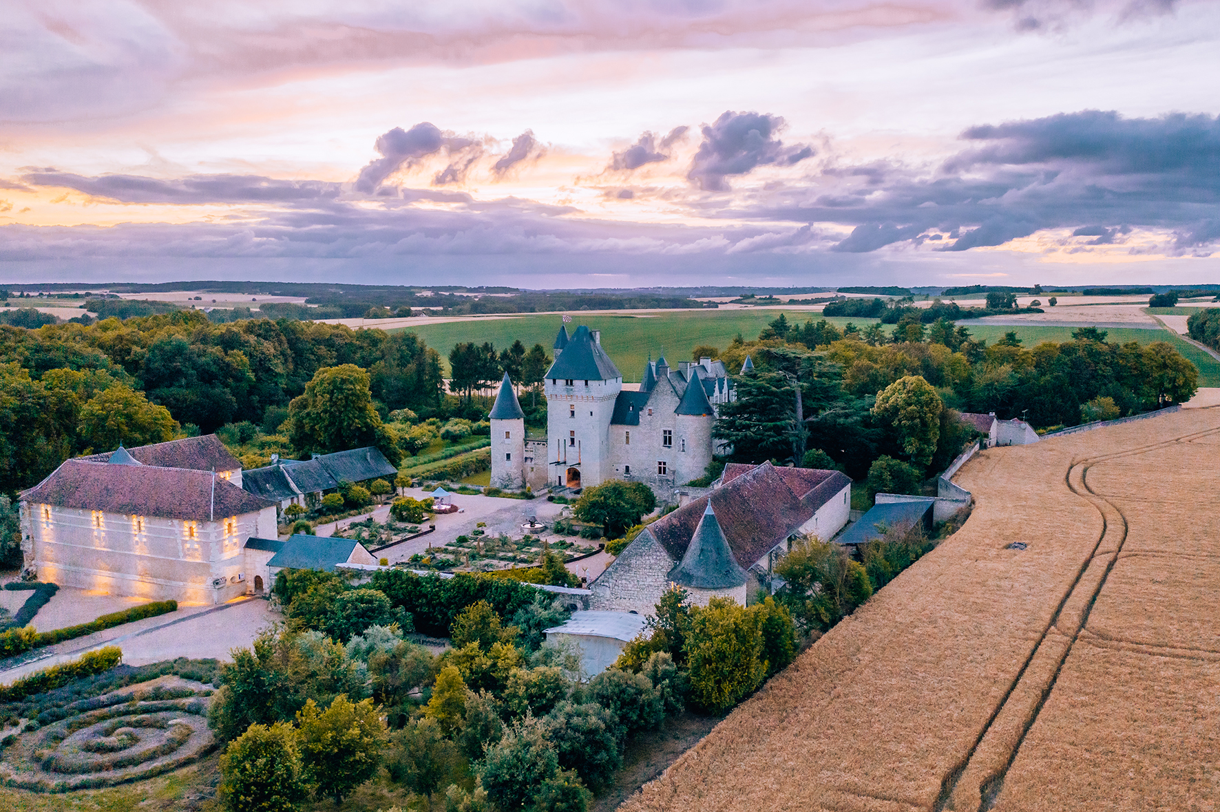 aérienneRivau@ode_tomytravels Château 2