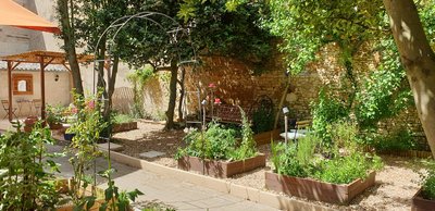 Garden wide