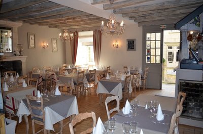 ACVL-Chinon - table de jeanne (2)