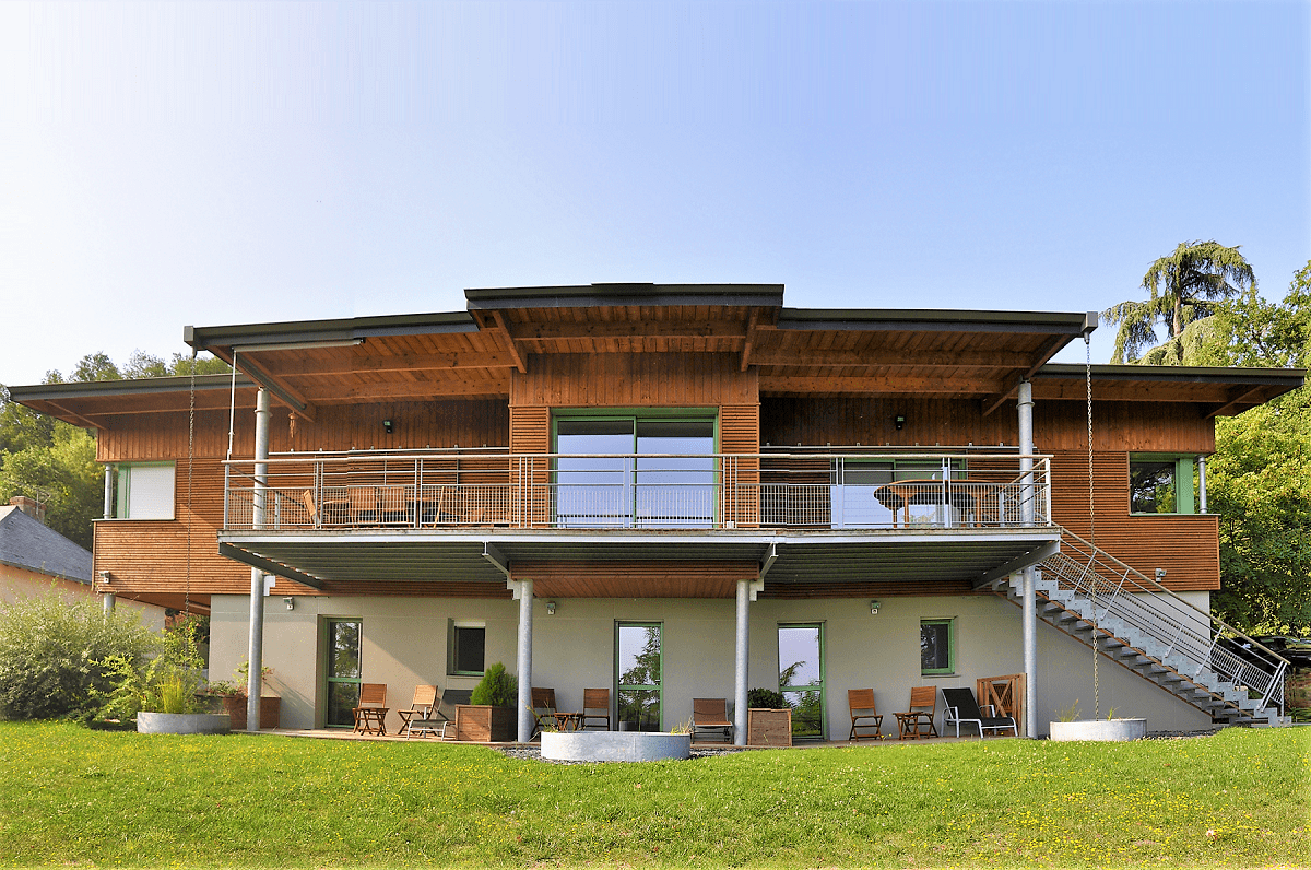 Maison d'hôtes Facade face à la Loire-terrasses privatives