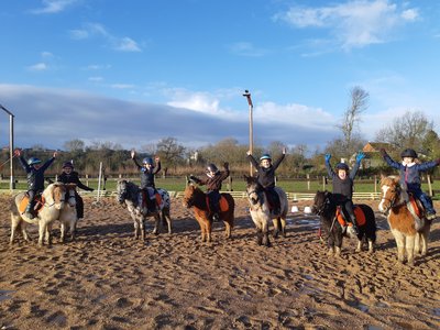 equitation cavalier shetland poney enfant passion