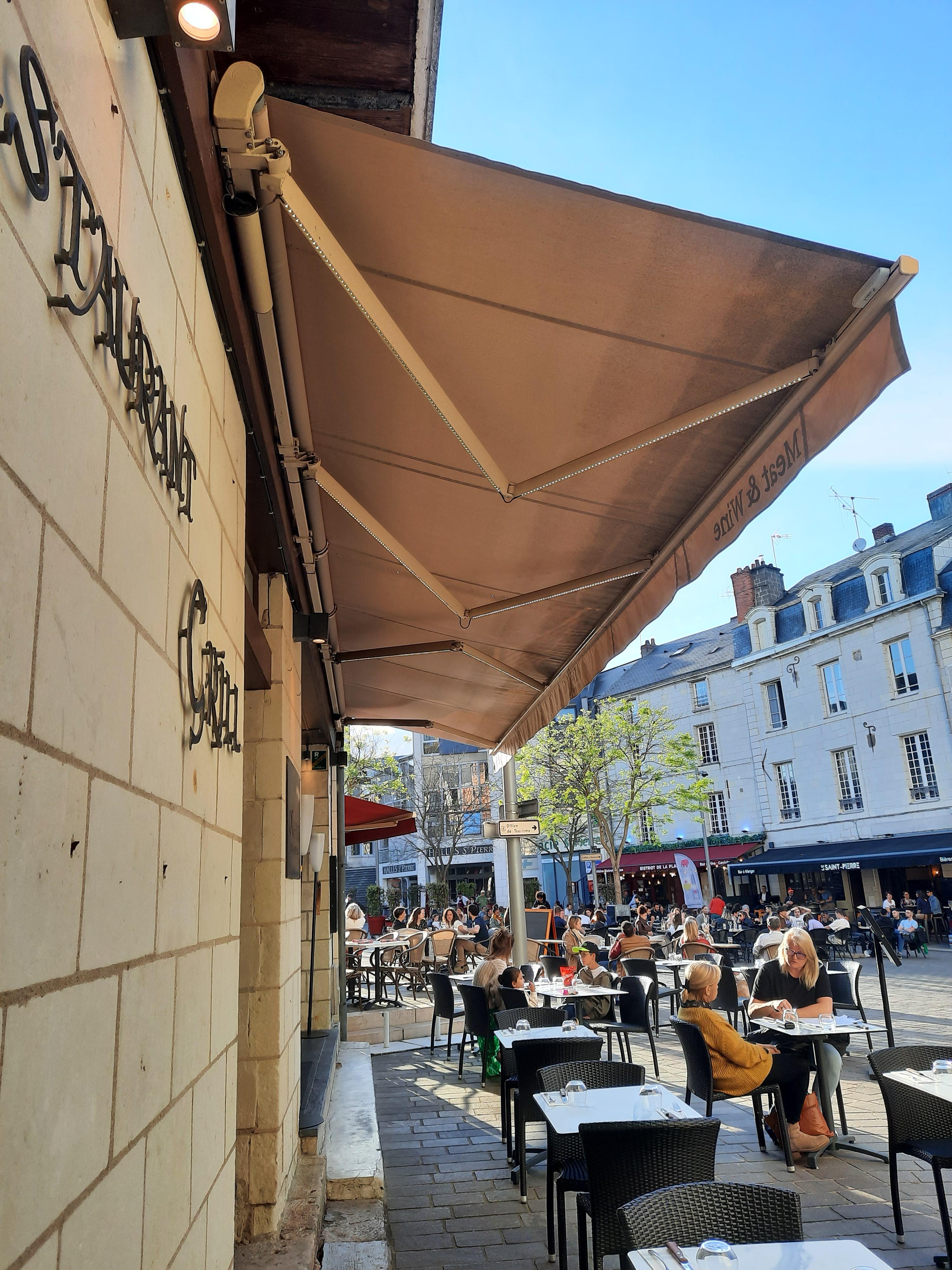 façade place saint pierre