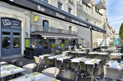 Terrasse agréable pouvant accueillir jusqu'a 150 personnes