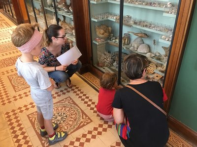 1 -Visite en famille - Musée Joseph-Denais-crédit DAMM 2018
