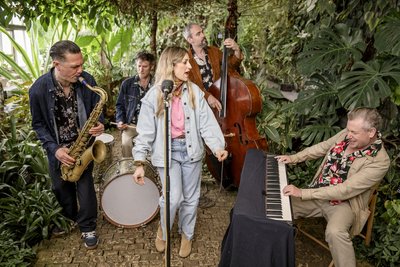 2025 04 15 Lizzy Bourbon & The Cobber Shakers -055