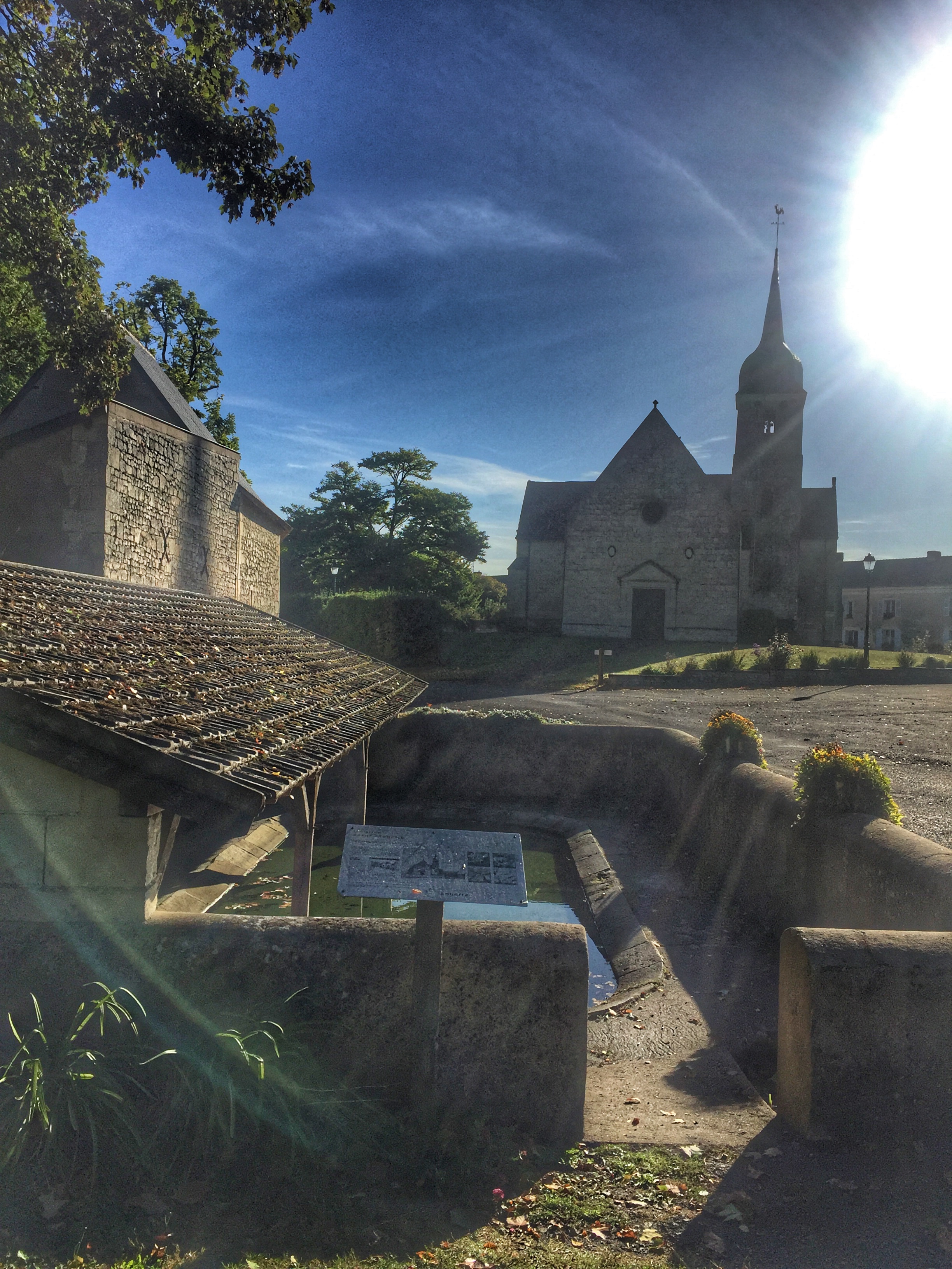 Eglise et Lavoir